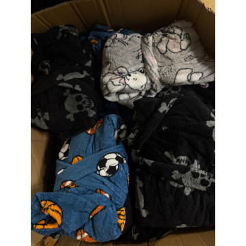 LOT DE 50 PCS DE PYJAMAS POUR ENFANT